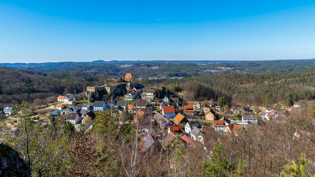 Blick über Hartenstein in der Frankenalb