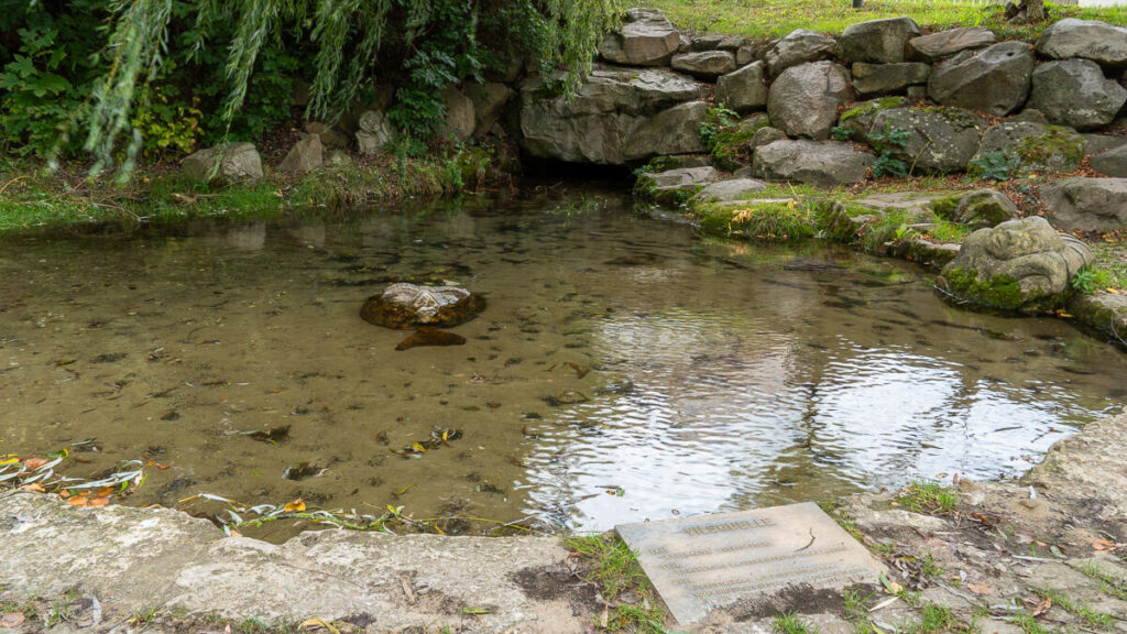 Vilsquelle in Kleinschönbrunn. Start Vilstalwanderweg